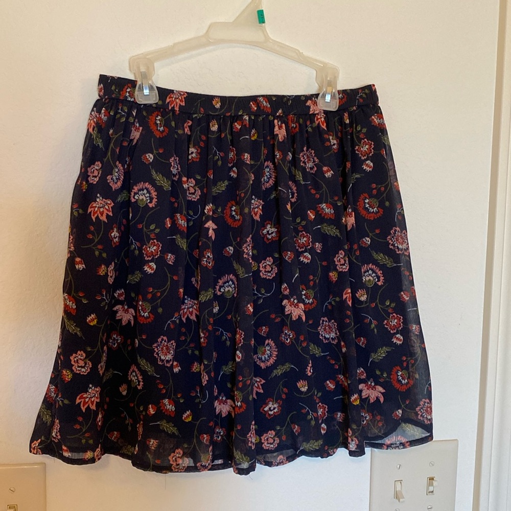 hollister floral skirt